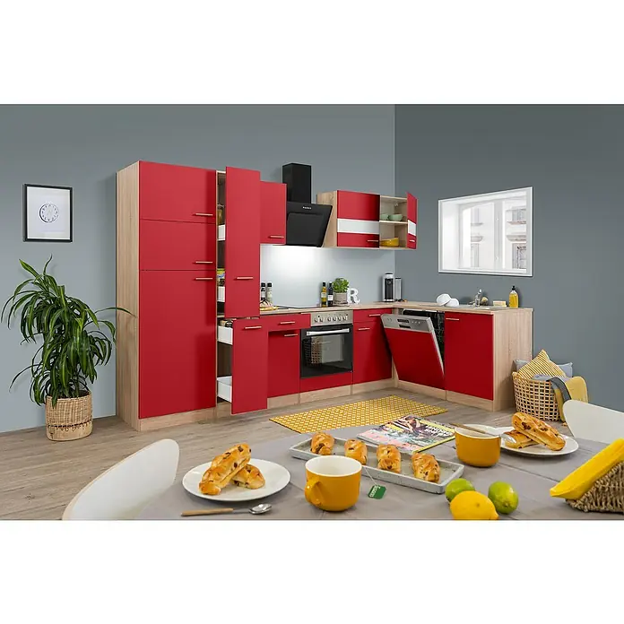 Respekta Winkelküche Merle - B x T: 310 x 172 cm, Rot, Mit Elektrogeräten, Volumen Backofen: 72 l - Dieses Bild zeigt eine moderne Küche in Rot und Holzoptik mit Geräten, Geschirr und Backwaren, ideal für eine stilvolle und funktionale Kücheneinrichtung.