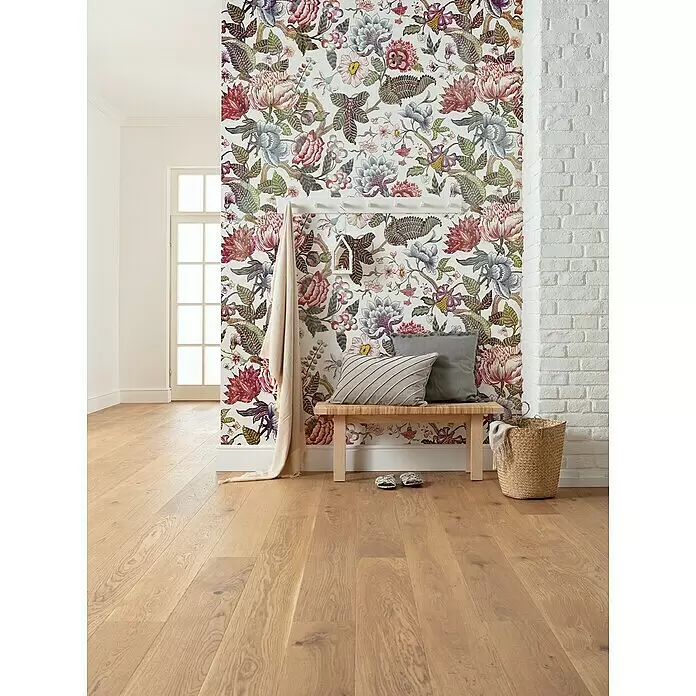 Komar Ink Fototapete Fleurs de rêve - 4 -tlg., B x H: 200 x 280 cm, Vlies - Hellbrauner Eichenholzboden mit natürlicher Maserung und Astlöchern in einem Eingangsbereich.