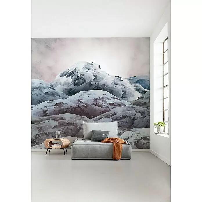 Komar Ink Fototapete Shadow Mountain - 6 -tlg., B x H: 300 x 280 cm, Vlies - Abstrakte Aquarell-Bergwandtapete in modernem Wohnzimmerambiente.