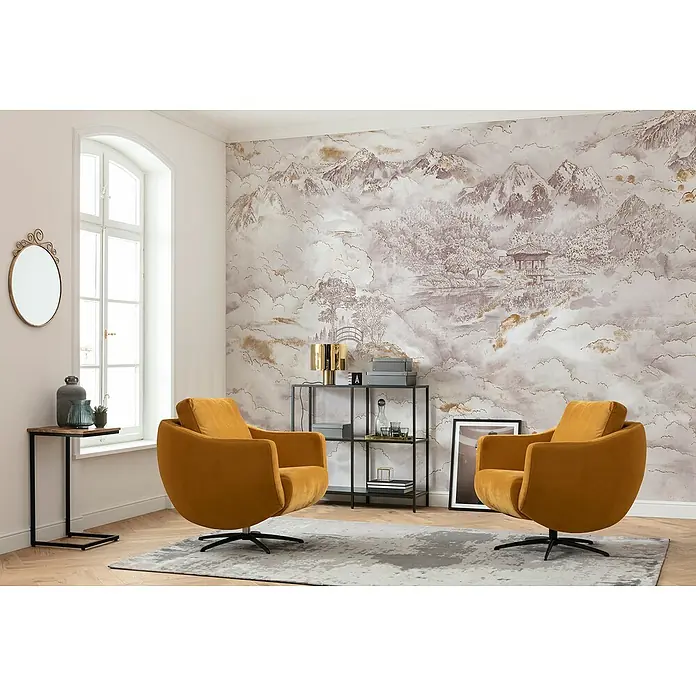 Komar Ink Fototapete Kingdom - 8 -tlg., B x H: 400 x 280 cm, Vlies - Elegante Inneneinrichtung mit zwei senfgelben Drehsesseln aus Samt, einem modernen Regal und einem dekorativen Wandbild.