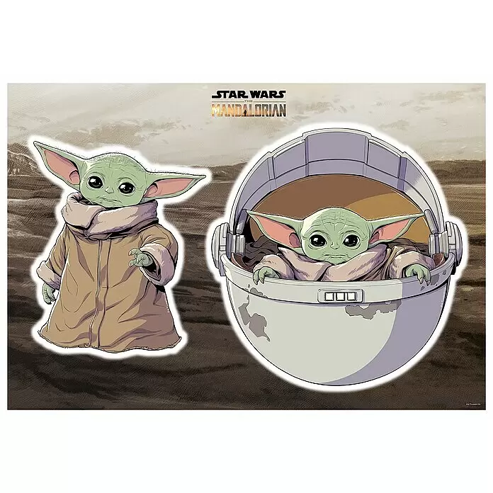 Komar Star Wars Dekosticker The Child - 2 -tlg., 70 x 50 cm - Cartoon-Illustration von Grogu aus The Mandalorian, ihn in brauner Robe und in seinem silbernen Schwebewagen zeigend. Wüstenhintergrund.