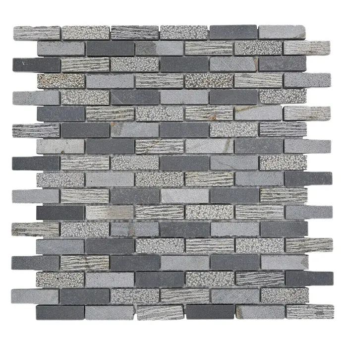 Mosaikfliese Brick Carving Mix XNC B49 - 30,5 x 30,5 cm, Grau, Matt - Nahaufnahme eines Mosaiks aus grauen und weißen Steinen, ideal für stilvolle Wand- und Bodenbeläge.